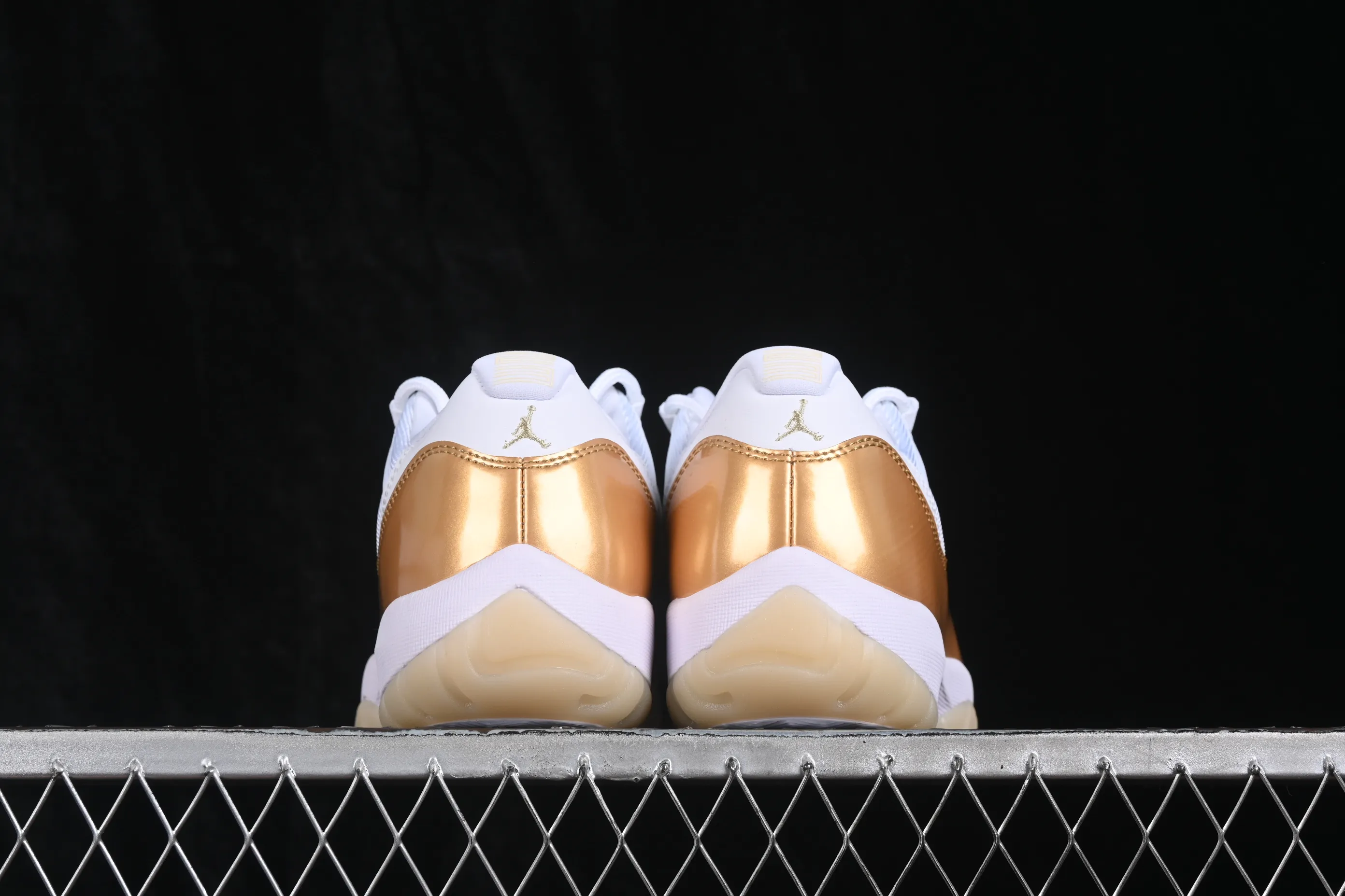 All categories Air Jordan Jordan series basketball shoes Air Jordan 11 Air Jordan 11 Low "Metallic Gold" AJ11 Joe 11 Platinum AH7860-102